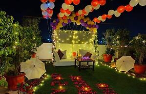 Mavens Orange Artemis Hospital Road