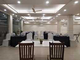 Mavens Orange Artemis Hospital Road