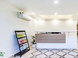 Mavens Orange Artemis Hospital Road