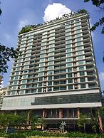 Acappella Suite Hotel