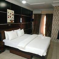 Swanky Suites in Grandview