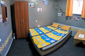 Reshetnikov Hostel