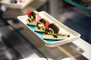 Crowne Plaza London Heathrow T4 by IHG