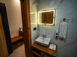Hotel Mariya International