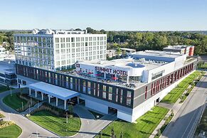 The Summit Hotel