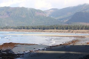 The Great Escape Secluded with Hot Tub