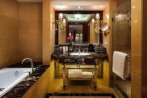 Chongqing Auwi Hotel