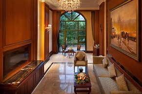 Chongqing Auwi Hotel