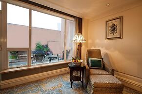 Chongqing Auwi Hotel