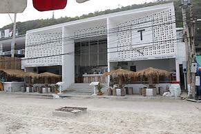 Tawaen Beach Resort