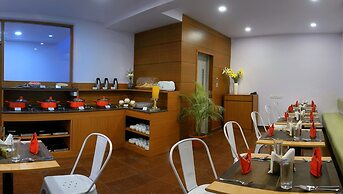 TreeHouse Neptune Inn