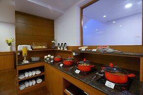 TreeHouse Neptune Inn