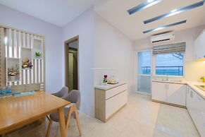 Handy Beachfront Apartment