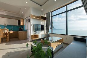 Handy Beachfront Apartment