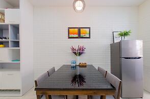 Handy Beachfront Apartment