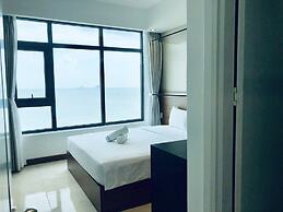 Handy Beachfront Apartment