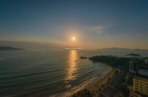 Handy Beachfront Apartment