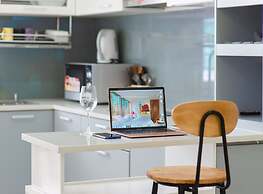 Handy Beachfront Apartment