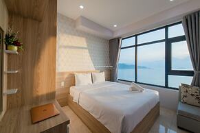 Handy Beachfront Apartment