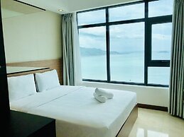 Handy Beachfront Apartment