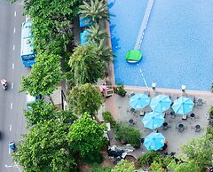 Handy Beachfront Apartment
