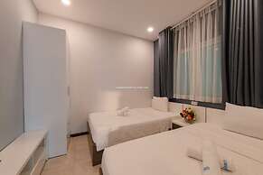 Handy Beachfront Apartment