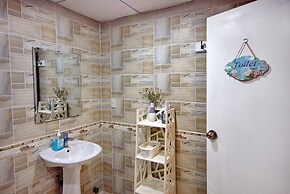 Handy Beachfront Apartment