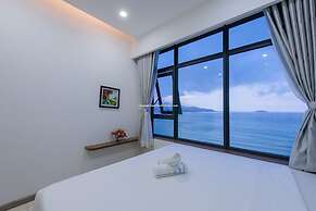 Handy Beachfront Apartment