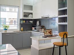 Handy Beachfront Apartment