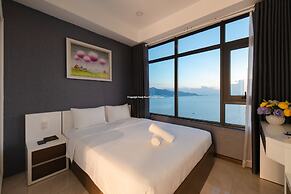 Handy Beachfront Apartment