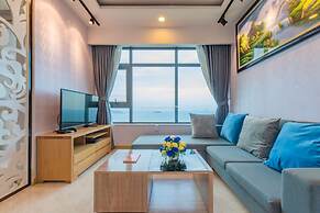 Handy Beachfront Apartment