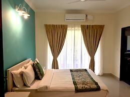 TreeHouse Blue Hotel & Villas