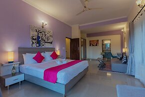 TreeHouse Blue Hotel & Villas