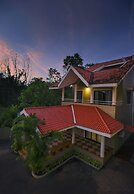 TreeHouse Blue Hotel & Villas