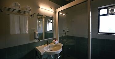 TreeHouse Blue Hotel & Villas