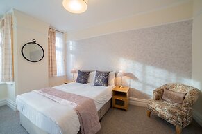 OYO Lonsdale Guest House