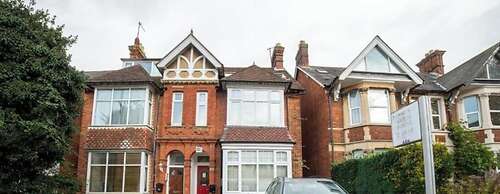 OYO Lonsdale Guest House