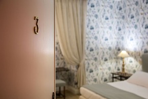 Palazzo Arone dei Baroni di Valentino