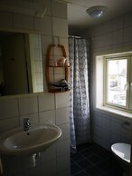 Henningsvær Guesthouse