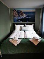 Henningsvær Guesthouse