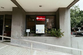 RedDoorz @ Bel Air Soho Suites Makati City