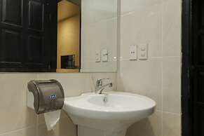 RedDoorz Plus near Halim Perdanakusuma 2