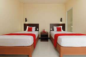 RedDoorz Plus near Halim Perdanakusuma 2