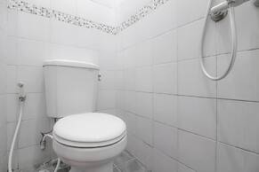 RedDoorz Plus near Hartono Mall