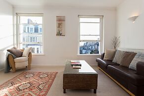 1 Bedroom Apartment in Notting Hill Accommodates 2