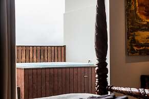 ICELAND SJF Villa , Hot tub & Outdoor Sauna Amazing Mountains View - 1