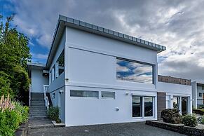 ICELAND SJF Villa , Hot tub & Outdoor Sauna Amazing Mountains View - 1