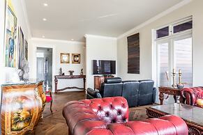 ICELAND SJF Villa , Hot tub & Outdoor Sauna Amazing Mountains View - 1