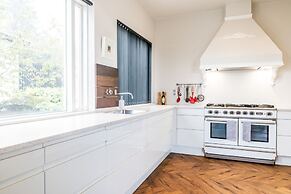 ICELAND SJF Villa , Hot tub & Outdoor Sauna Amazing Mountains View - 1