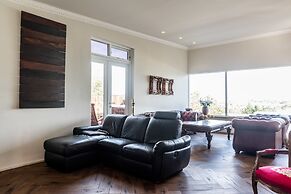 ICELAND SJF Villa , Hot tub & Outdoor Sauna Amazing Mountains View - 1